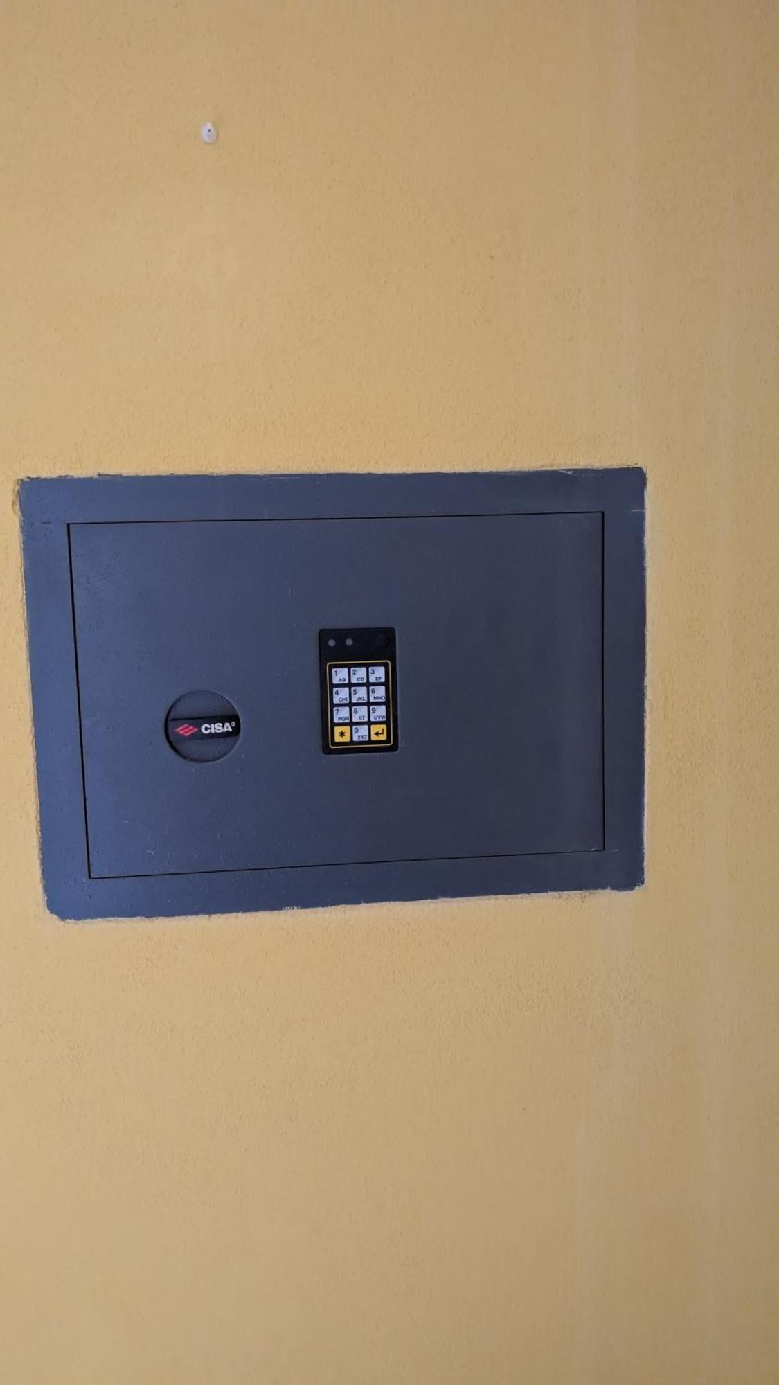 Luxury Home Bosa Apartment エクステリア 写真