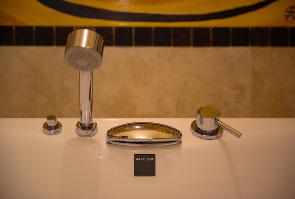 Luxury Home Bosa Apartment エクステリア 写真