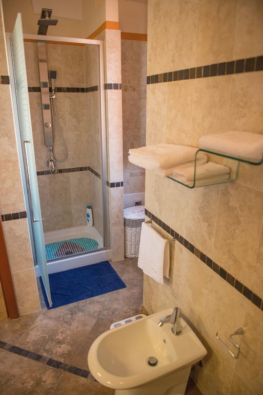 Luxury Home Bosa Apartment エクステリア 写真